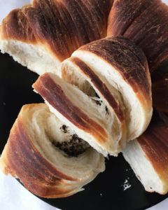 sourdough wool roll bread with black sesame // 黑芝麻毛線球麵包 – stella from  scratch